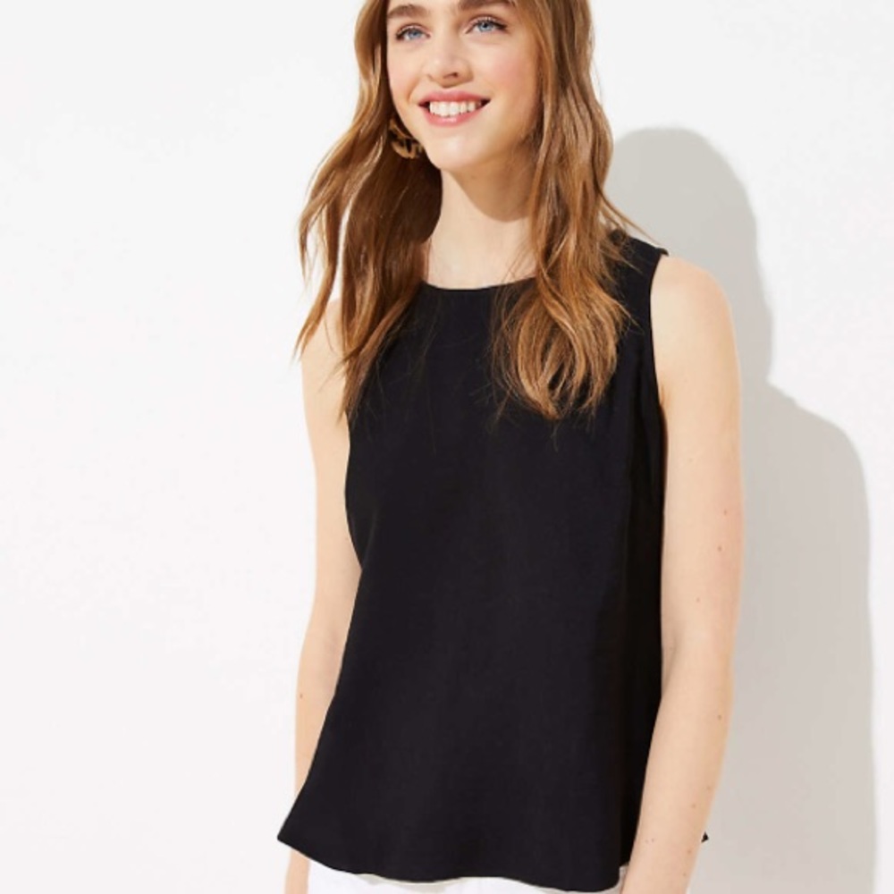 NWT Loft Tiered Button Back Shell Size Small